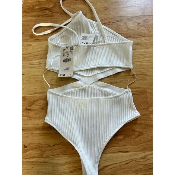 Zara NWT White Ribbed Bodysuit Cutout One Piece Thong Halter Top sz M y2k - Picture 3 of 6